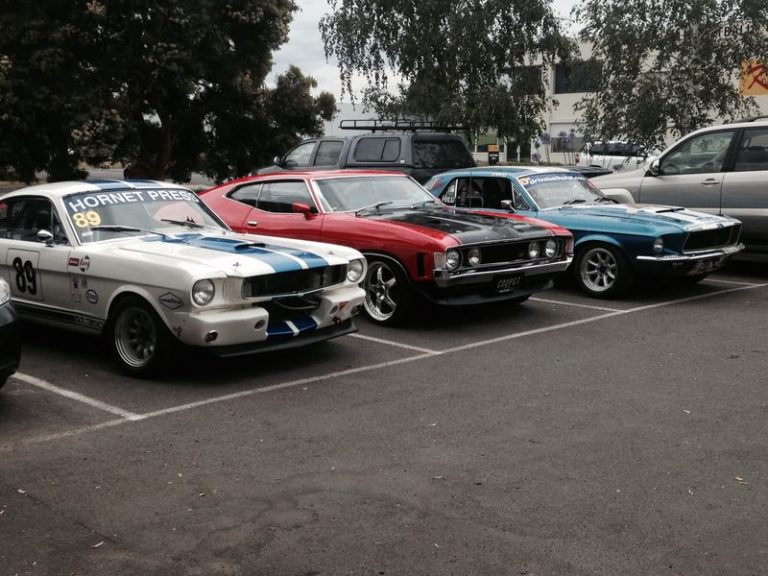 car mechanic Knoxfield